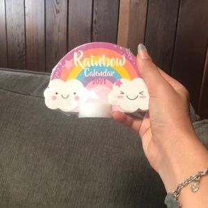 an super cute rainbow calendar for kids or adults !! 🌈